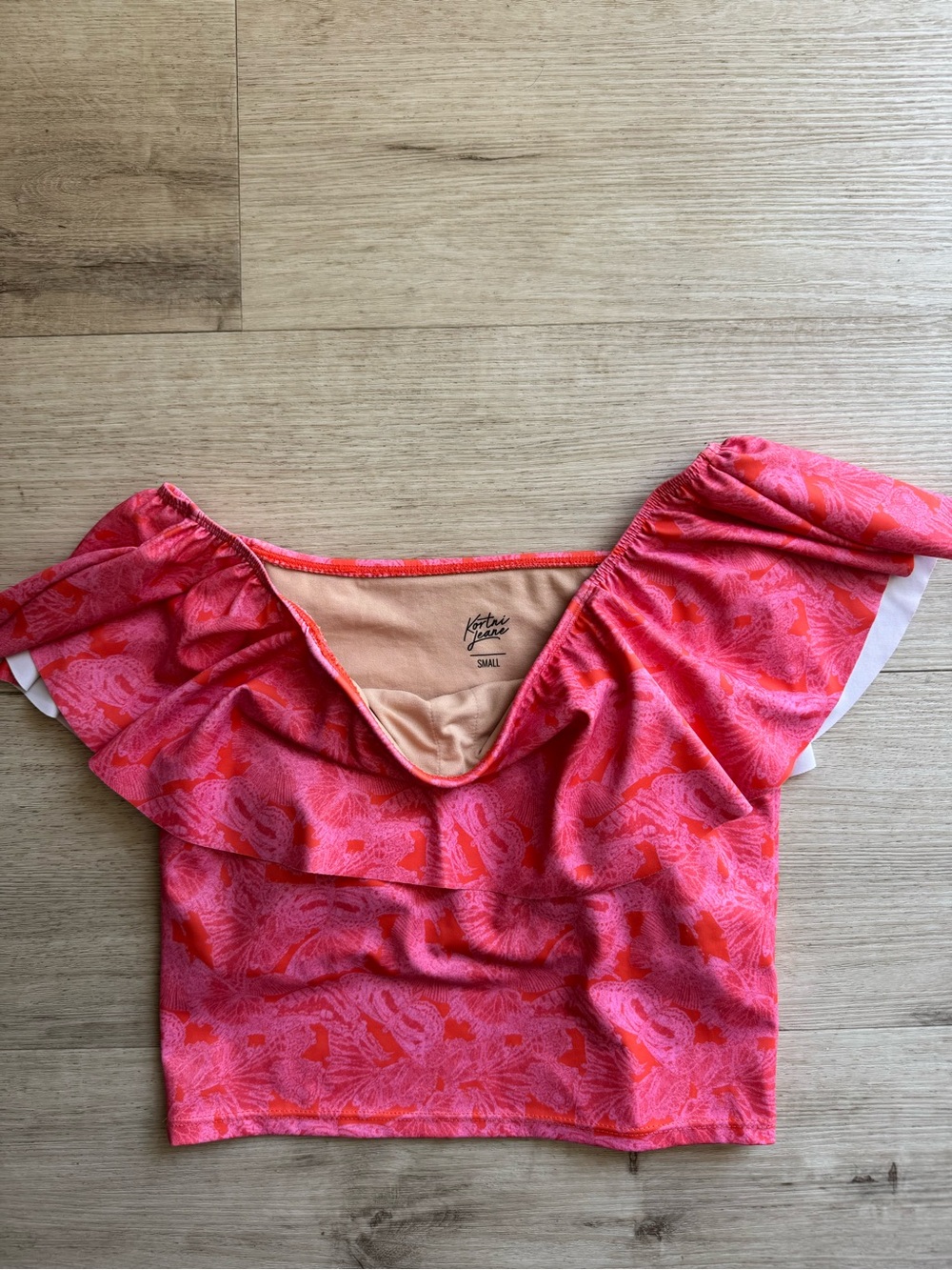 Kortni Jeane Ruffled Around Top Bathing Suit Top